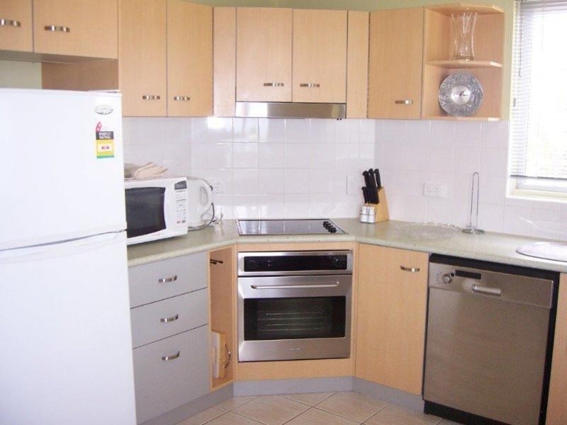 2/109 The Strand, North Ward QLD 4810