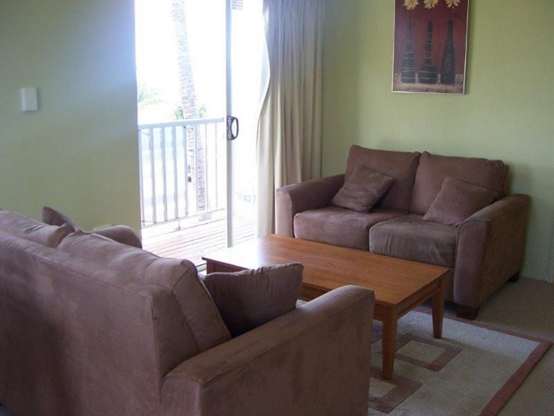 2/109 The Strand, North Ward QLD 4810