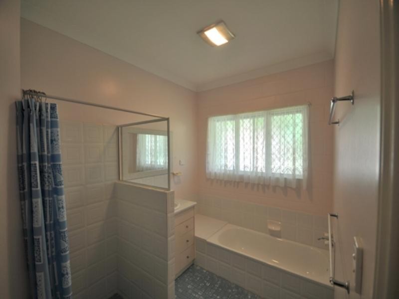 8 Blue Ridge Avenue, Wulguru QLD 4811