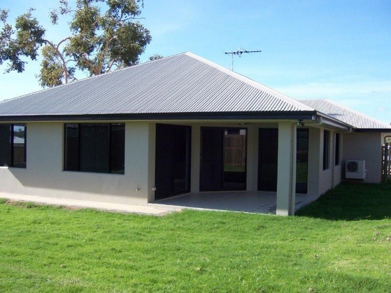 4 Mentmore Court, Bushland Beach QLD 4818