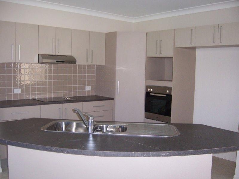 4 Mentmore Court, Bushland Beach QLD 4818