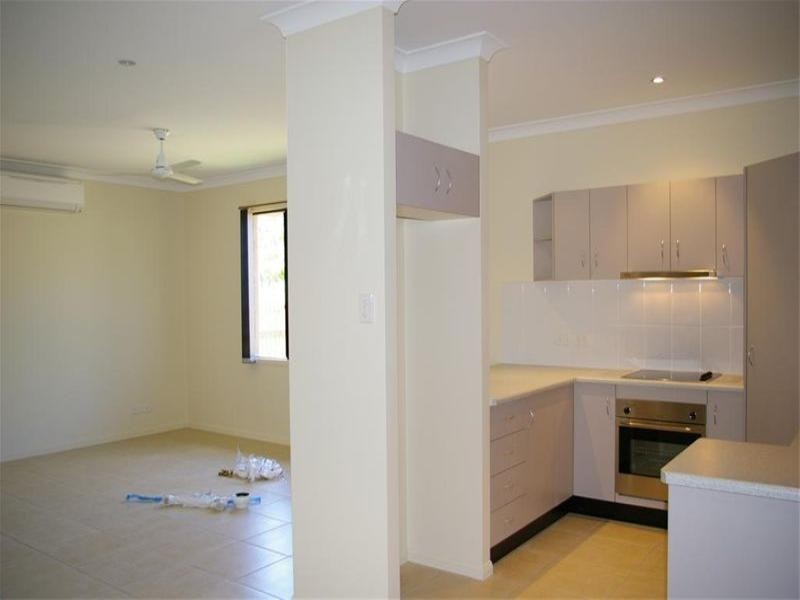 3/33 Gladstone Street, Pimlico QLD 4812