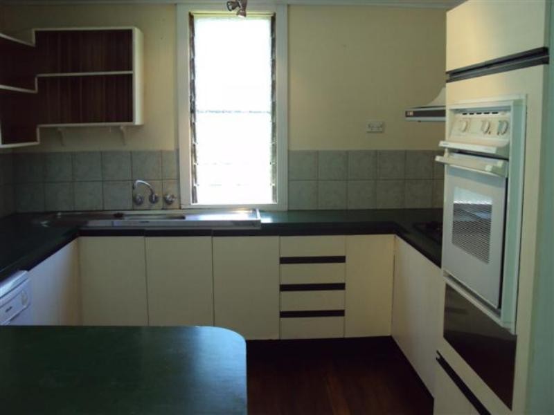 69 Armstrong Street, Hermit Park QLD 4812