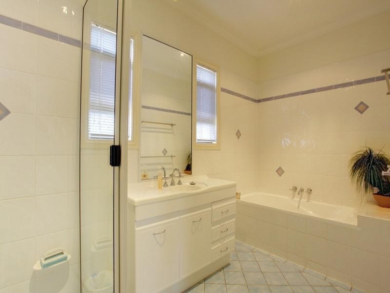 3 Buller Close, Mount Louisa QLD 4814