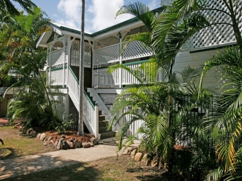 36 Hughes Street, Hermit Park QLD 4812