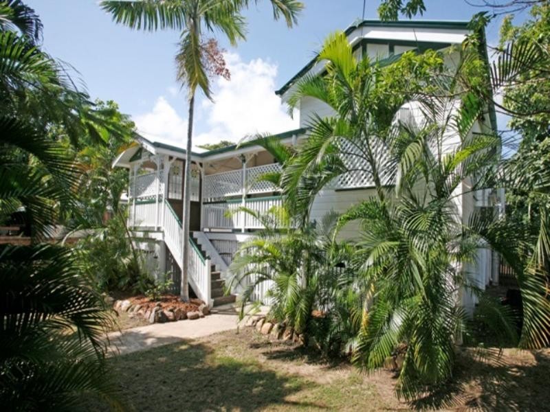 36 Hughes Street, Hermit Park QLD 4812