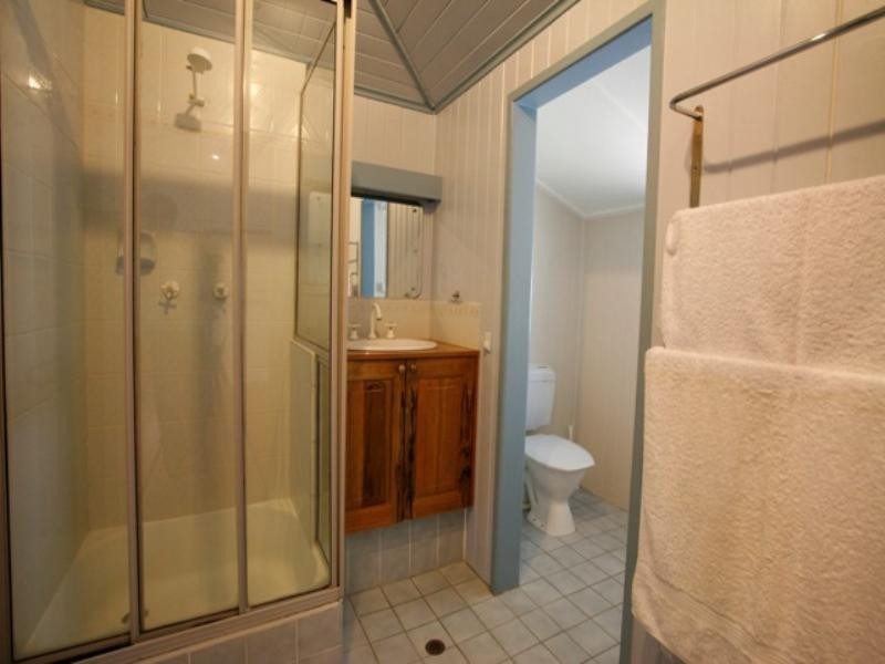 36 Hughes Street, Hermit Park QLD 4812