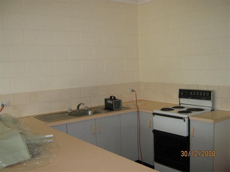 4-19 Gladstone Street, Pimlico QLD 4812