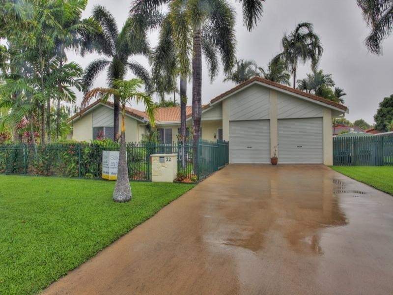 32 Lambert Street, Heatley QLD 4814