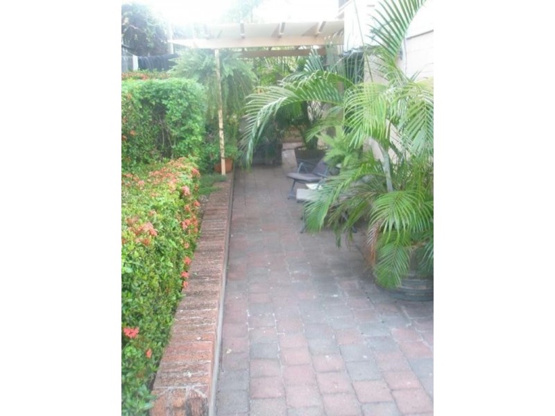 2/98 The Strand, Townsville QLD 4810