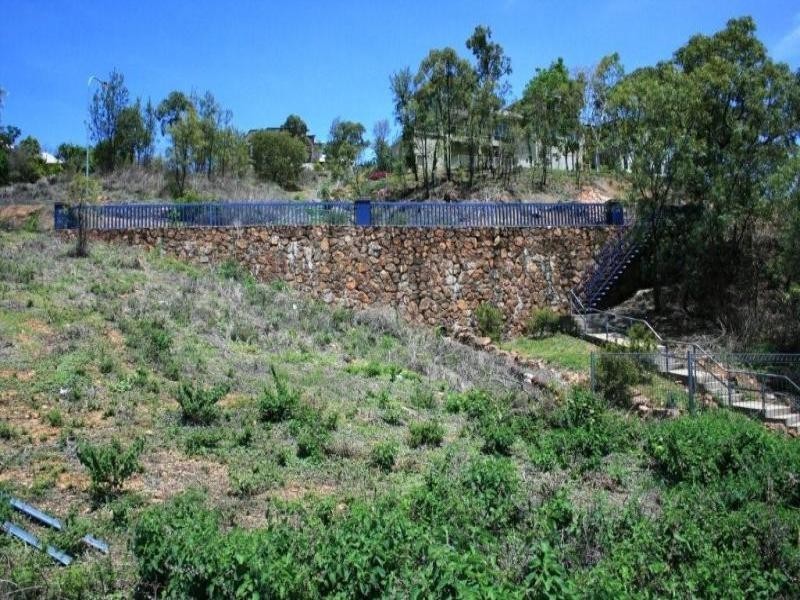 1 Seaview Court, Castle Hill QLD 4810