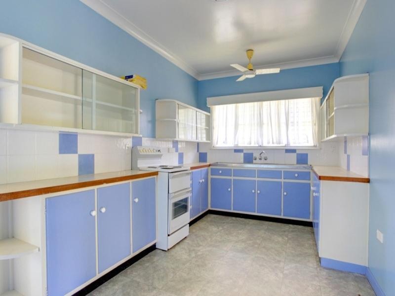 121 Ross River Road, Mundingburra QLD 4812