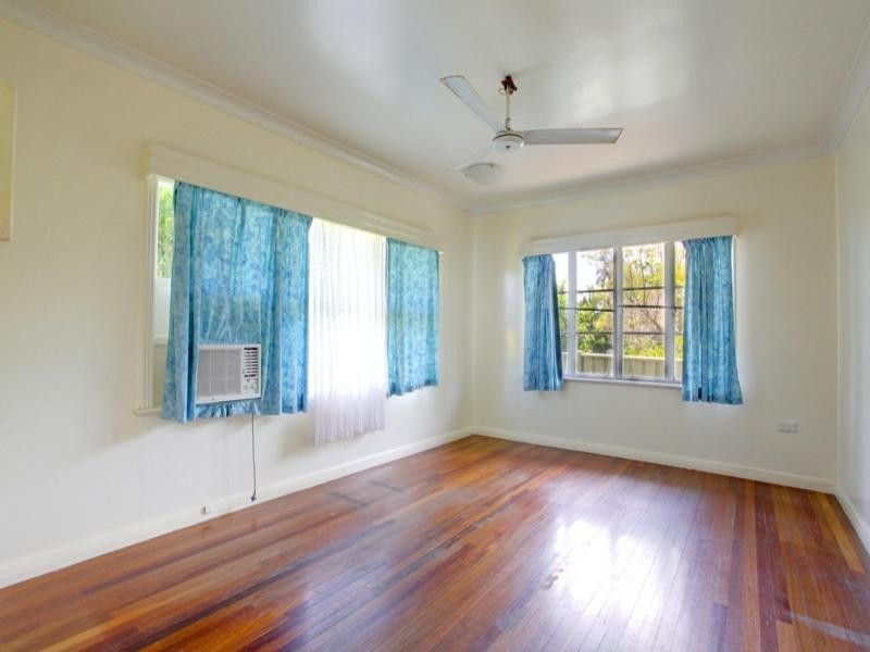 121 Ross River Road, Mundingburra QLD 4812