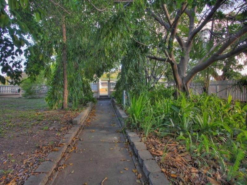 121 Bundock Street, Belgian Gardens QLD 4810