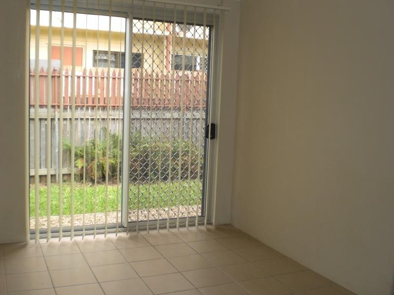 6/54 Percy Street, West End QLD 4810