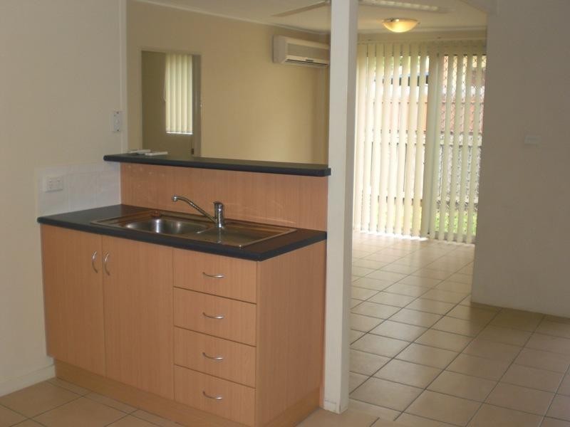 6/54 Percy Street, West End QLD 4810