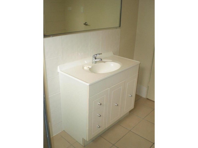 6/54 Percy Street, West End QLD 4810