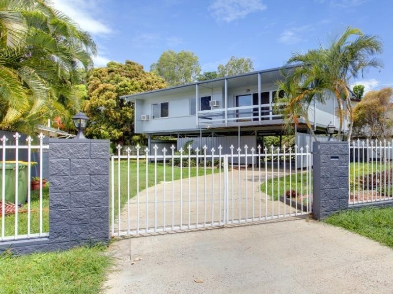 8 Windsor Street, Hermit Park QLD 4812