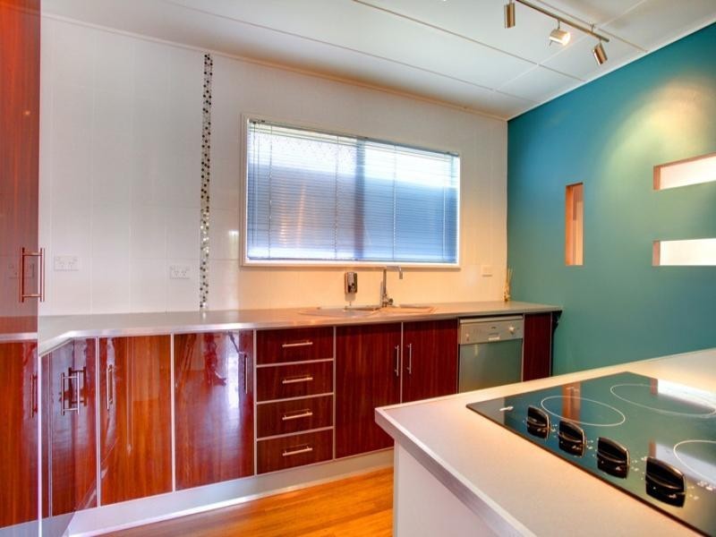 8 Windsor Street, Hermit Park QLD 4812