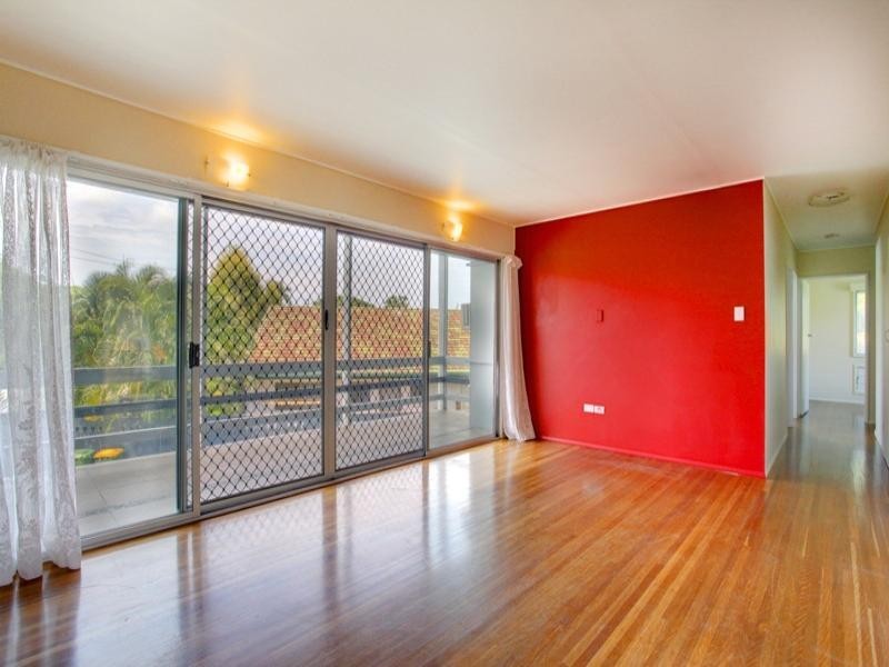 8 Windsor Street, Hermit Park QLD 4812