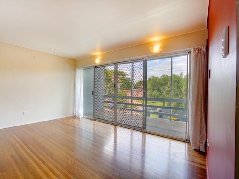 8 Windsor Street, Hermit Park QLD 4812