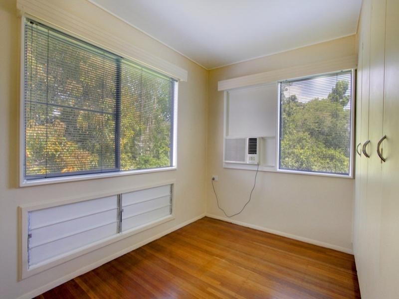 8 Windsor Street, Hermit Park QLD 4812