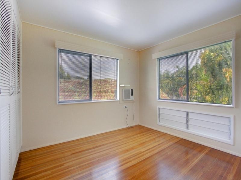 8 Windsor Street, Hermit Park QLD 4812