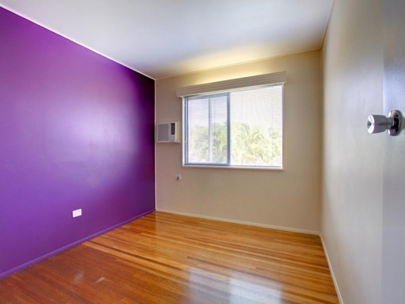 8 Windsor Street, Hermit Park QLD 4812