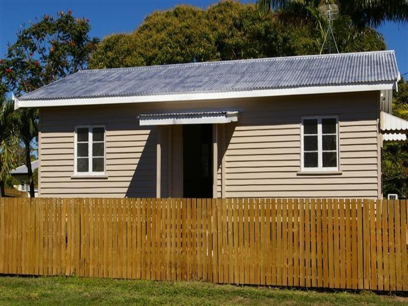 2 Derby Street, Pimlico QLD 4812