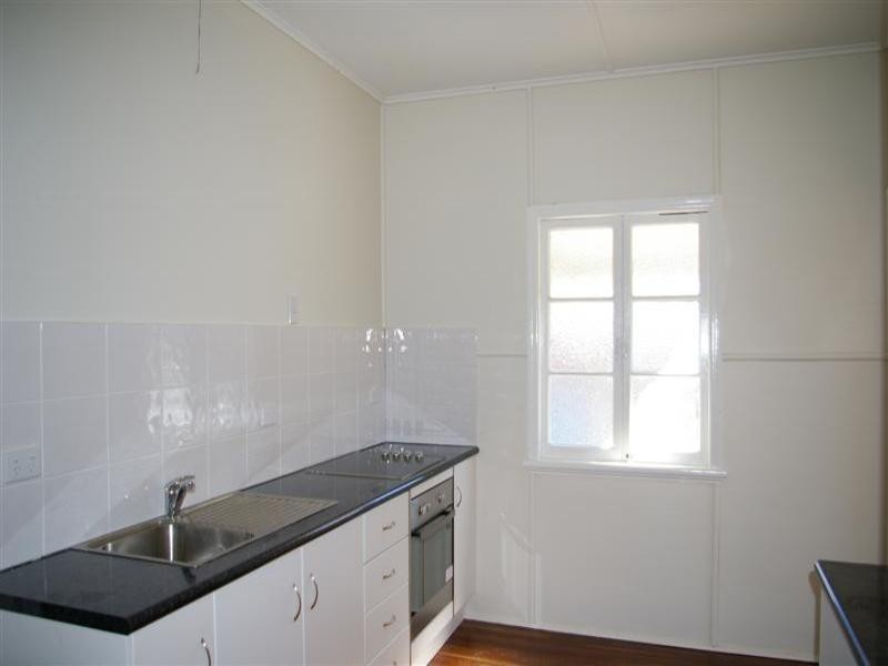 2 Derby Street, Pimlico QLD 4812