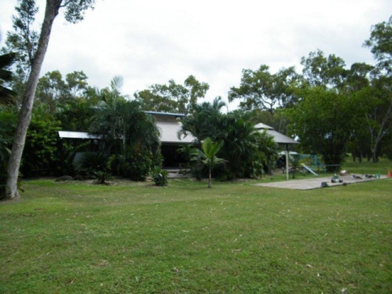 542 Cape Cleveland Road TOWNSVILLE,, Cape Cleveland QLD 4810