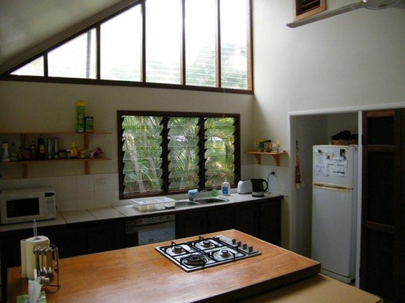 542 Cape Cleveland Road TOWNSVILLE,, Cape Cleveland QLD 4810