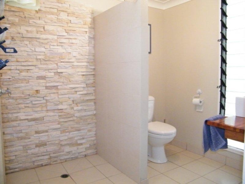 542 Cape Cleveland Road TOWNSVILLE,, Cape Cleveland QLD 4810