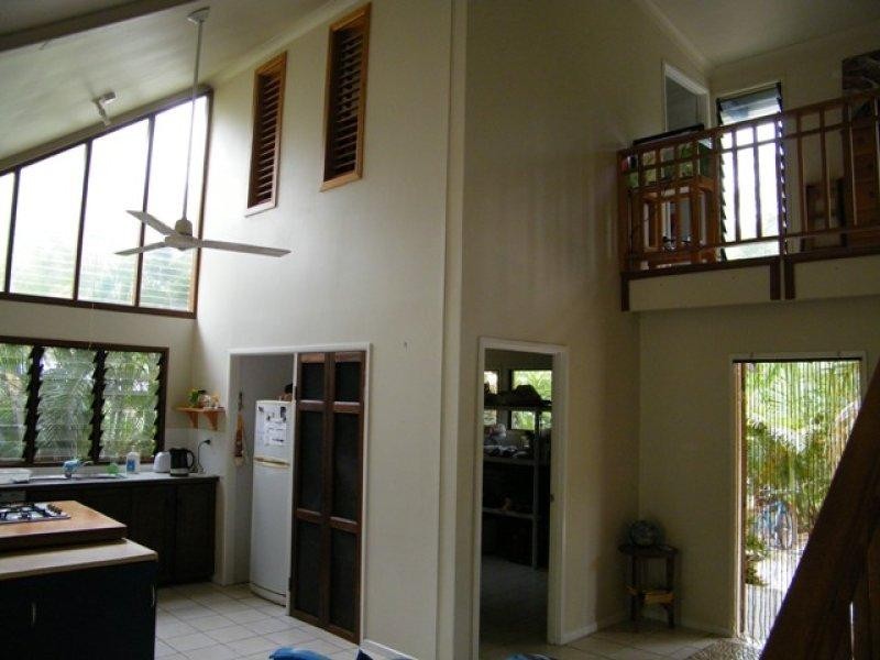 542 Cape Cleveland Road TOWNSVILLE,, Cape Cleveland QLD 4810