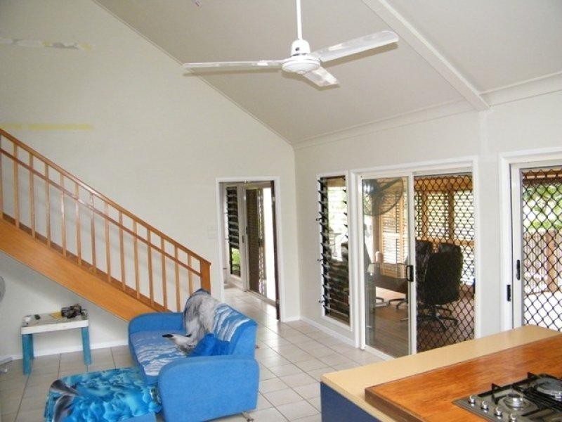 542 Cape Cleveland Road TOWNSVILLE,, Cape Cleveland QLD 4810