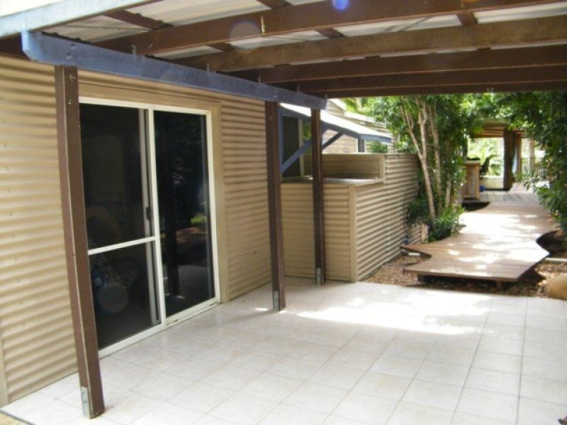 542 Cape Cleveland Road TOWNSVILLE,, Cape Cleveland QLD 4810