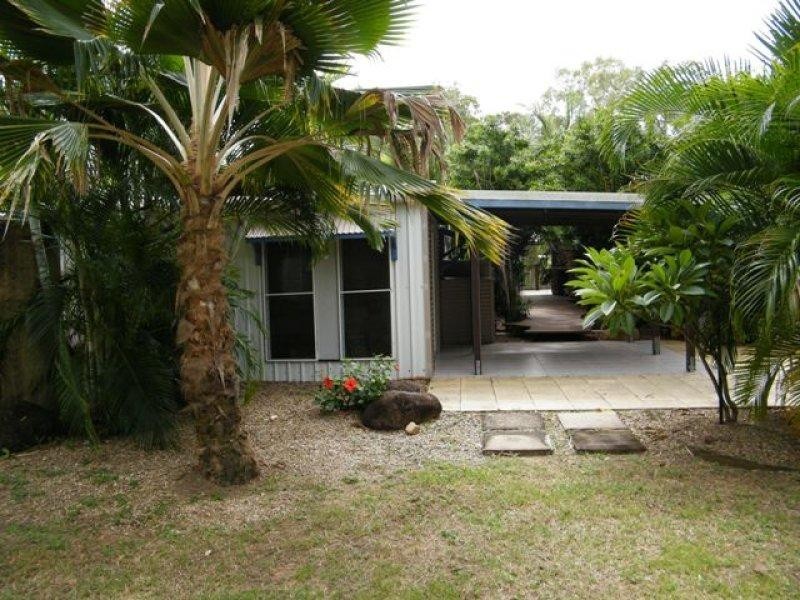 542 Cape Cleveland Road TOWNSVILLE,, Cape Cleveland QLD 4810