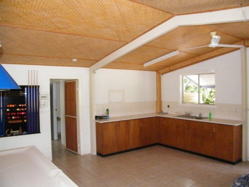 542 Cape Cleveland Road TOWNSVILLE,, Cape Cleveland QLD 4810