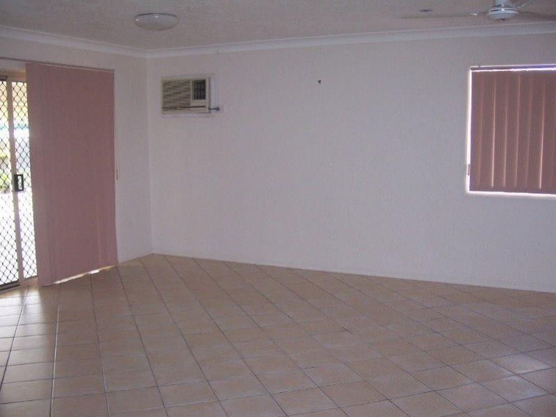 4 Seldon Place, Kirwan QLD 4817