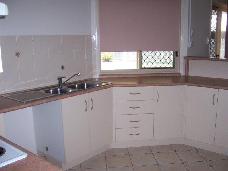 4 Seldon Place, Kirwan QLD 4817