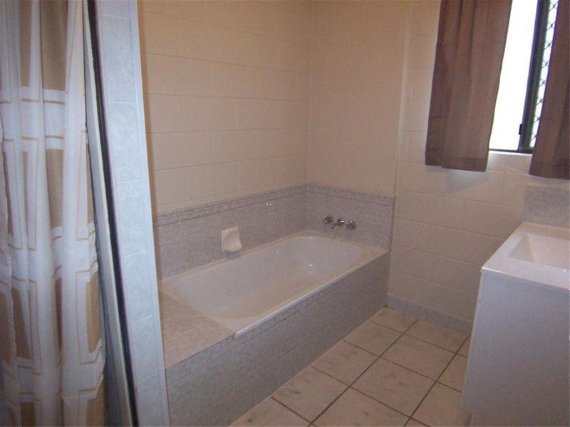 25 Wright Street, Wulguru QLD 4811