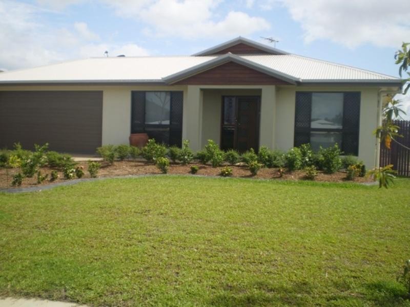 28 Blue Wren Drive, Kelso QLD 4815