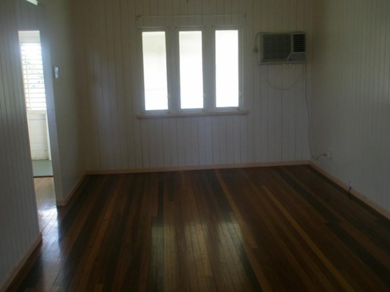 14 Haig Street, Pimlico QLD 4812