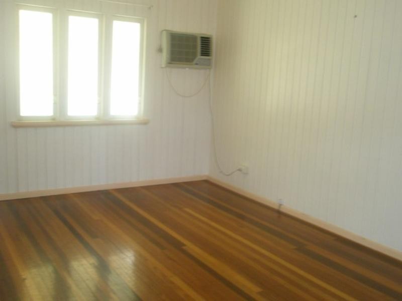 14 Haig Street, Pimlico QLD 4812