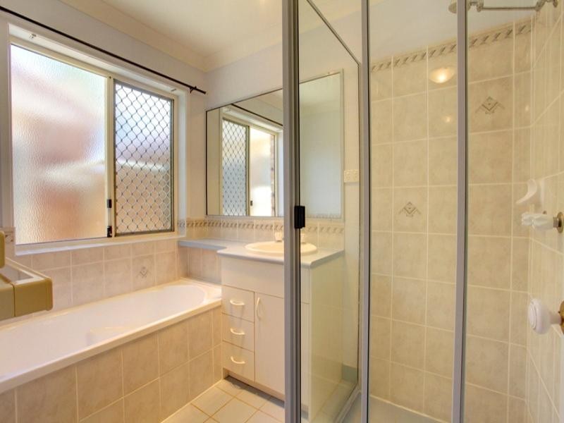 6 Firefly Court, Kirwan QLD 4817