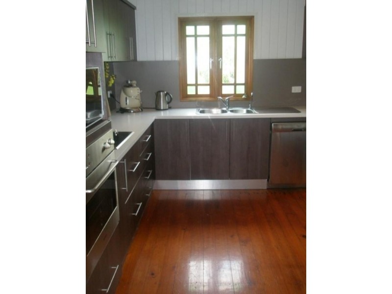 1 Ernest Street, WEST End, Townsville QLD 4810