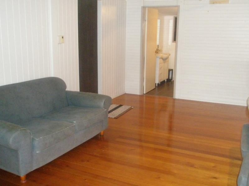 1 Ernest Street, WEST End, Townsville QLD 4810