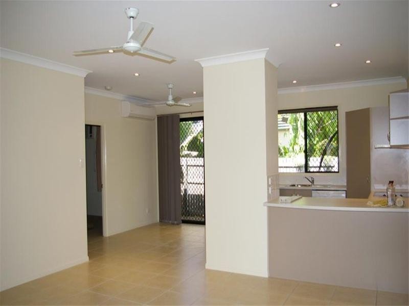 1/33 Gladstone Street, Pimlico QLD 4812