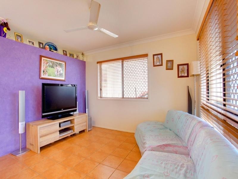 73 Estuary Parade, Douglas QLD 4814