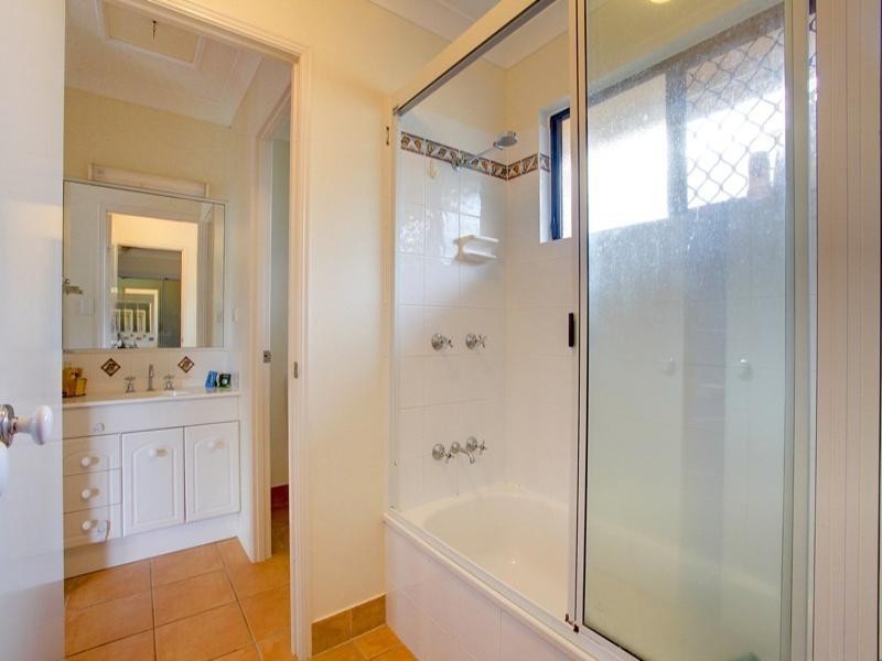 73 Estuary Parade, Douglas QLD 4814